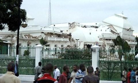 haiti earthquake damage US sends aircraft carrier to help with Haiti earthquake damage 