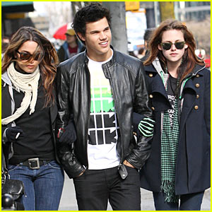 Taylor Lautner: Not Love-Triangle